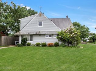 70 Hamlet Rd, Levittown, NY 11756