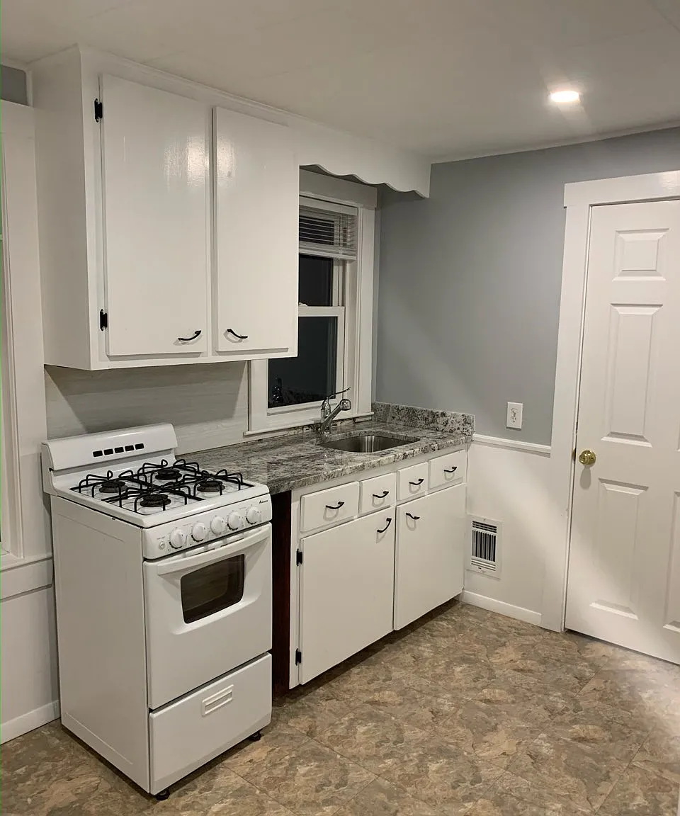 1 bed, 250 sqft, $1,600 — Photo 2