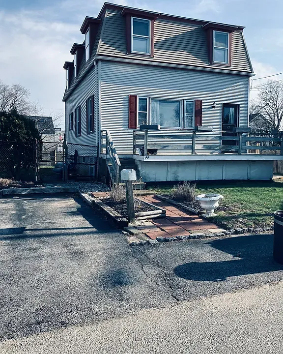 22 G St