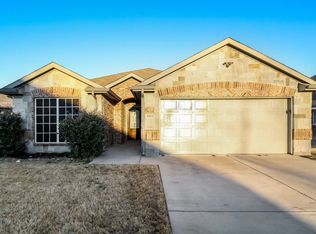 4112 Bridle Path Ln, Sanger, TX 76266