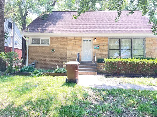 2619 Alexander St Photo 1