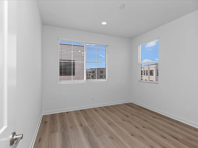Upstairs Bedroom 2