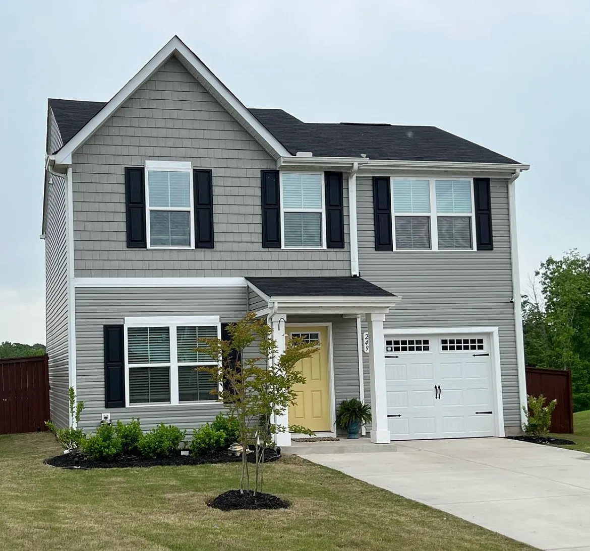 3 bed, 2.5 bath, 1308 sqft, $2,000 — Photo 1