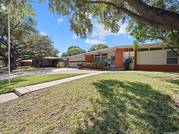5th image of 231 LANGTON DR