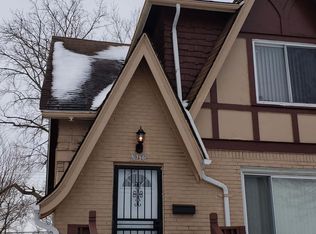 6798 Varjo St, Hamtramck, MI 48212