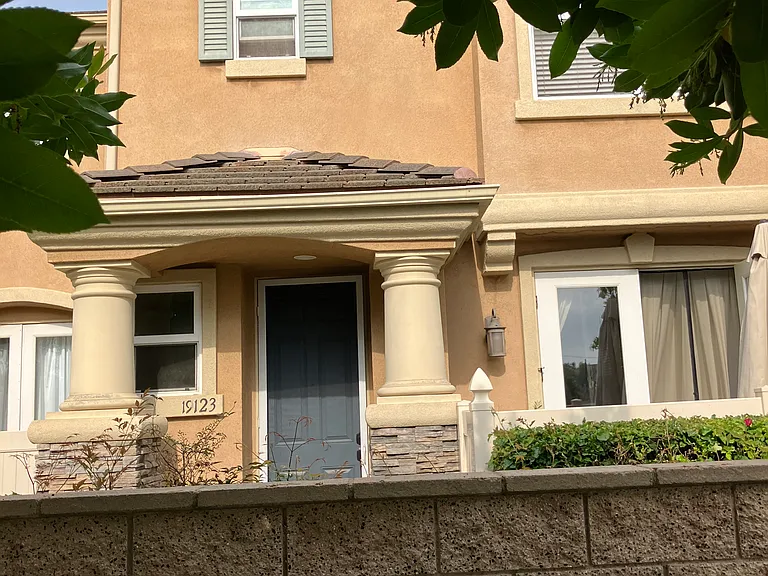 19123 Alexa Ln — Photo 5