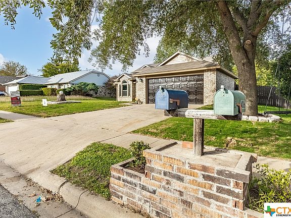 3rd image of 408 Texas St