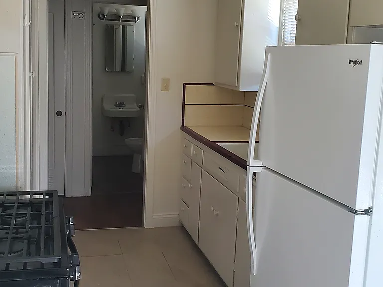 2014 Mayfair Dr W — Photo 5