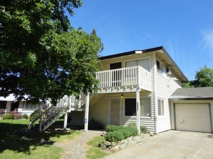 Front of Upstairs Duplex
