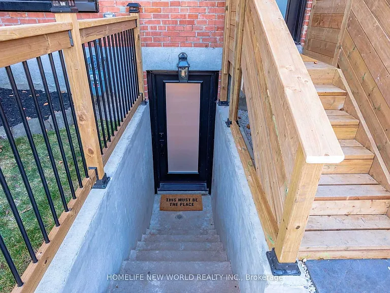 46 Emerson Ave #LOWER — Photo 14