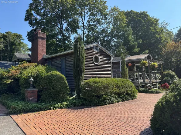 104 Cuba Hill Road, Greenlawn, NY 11740