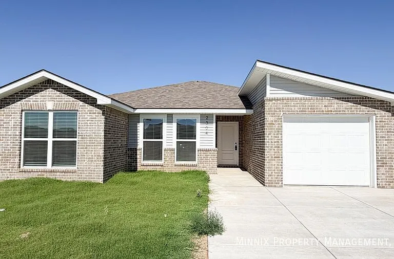 2304 Corpus Ave — Photo 1
