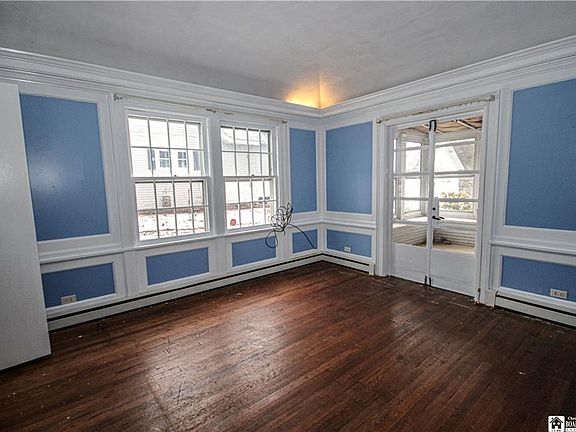 3rd image of 484 Fairmount Ave