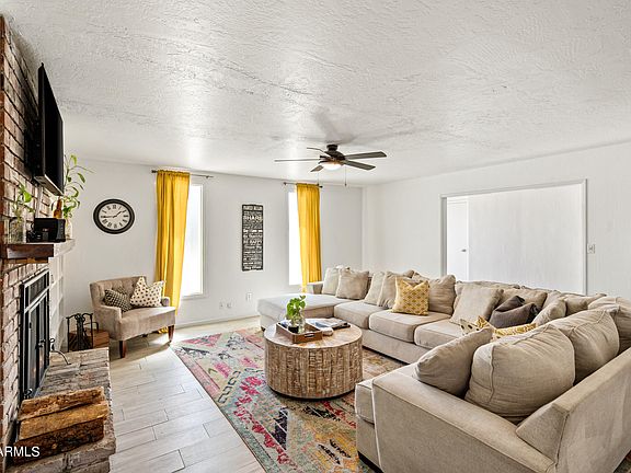 5th image of 1224 E Loma Vista Drive