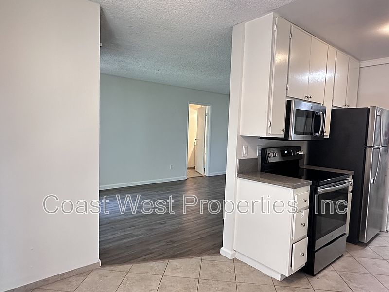 1st image of 1075 Chalcedony St APT B