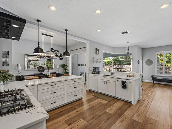 5th image of 3019 SW Captiva Court