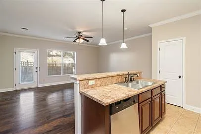 4814 Fountain View Way — Photo 9