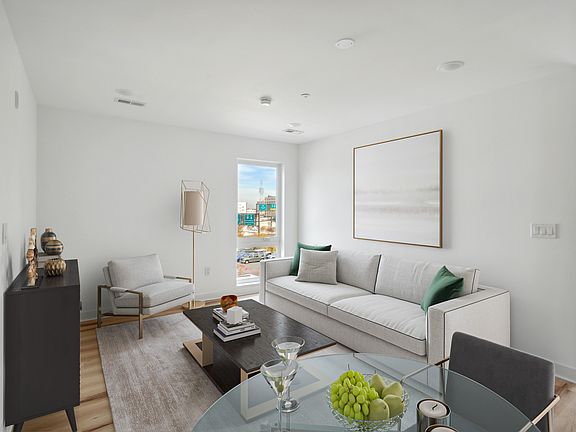4th image of 215 N 9th St #501
