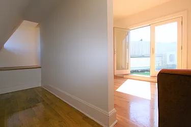 Rented by R New York