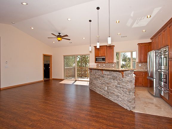 4th image of 1568 Plateau Cir
