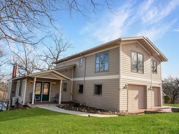 7A25 Broken Lance Ln, Apple River, IL 61001