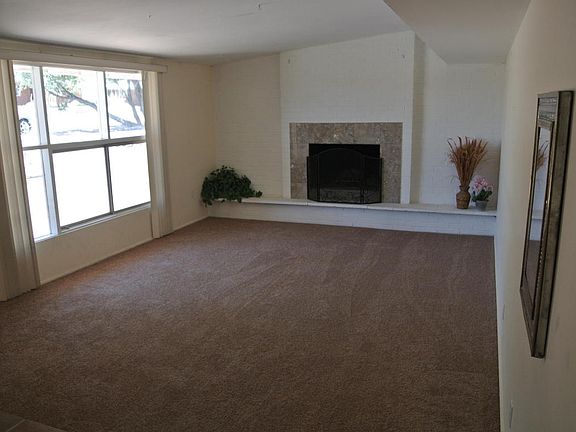 4th image of 8525 E Rosewood St