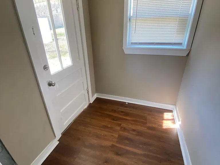 609 N Selvidge St — Photo 3
