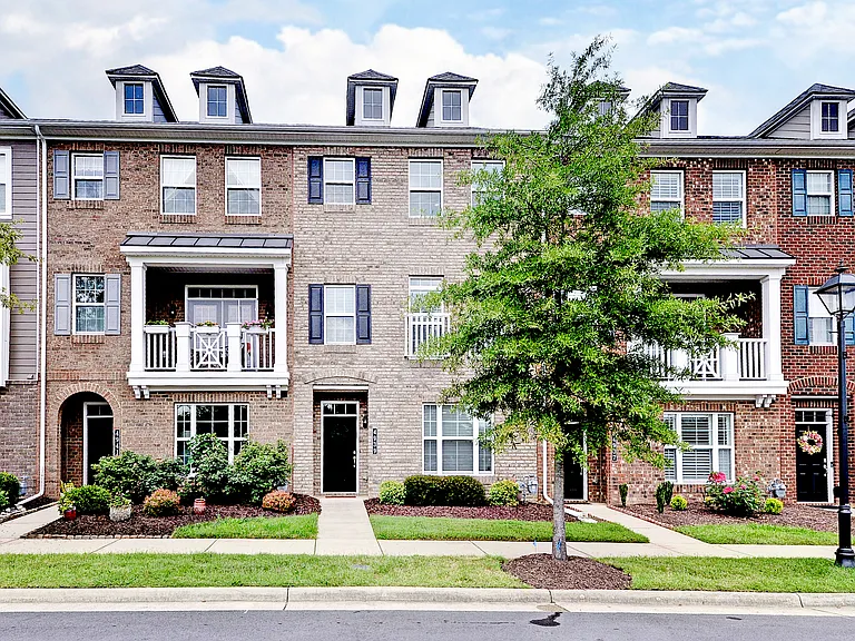 4939 Settlers Market Blvd — Photo 4