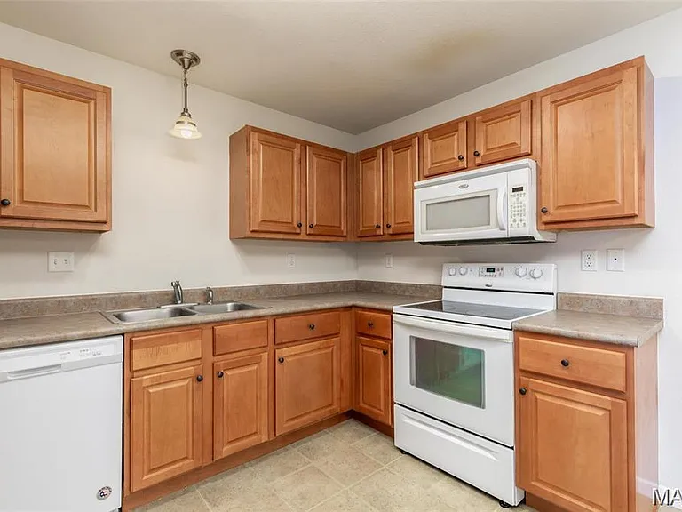 1770 Lexington Pl #104 — Photo 7