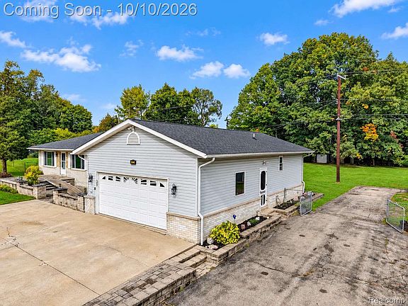 3rd image of 6252 Greer Rd