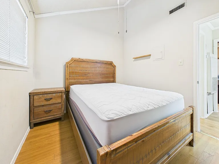 1905 San Gabriel St #206 — Photo 11