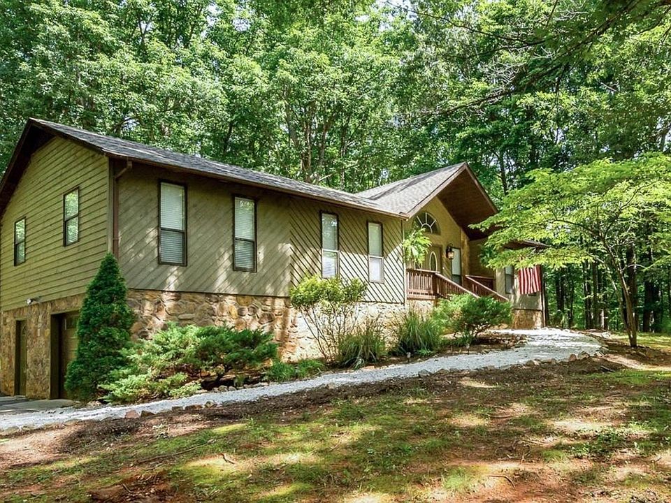1st image of 174 Oakdale Dr