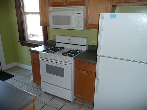 3rd image of 2812 Erie Ave