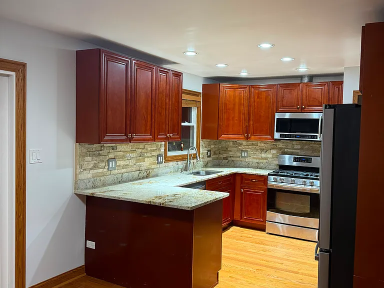 17305 Overhill Ave — Photo 18