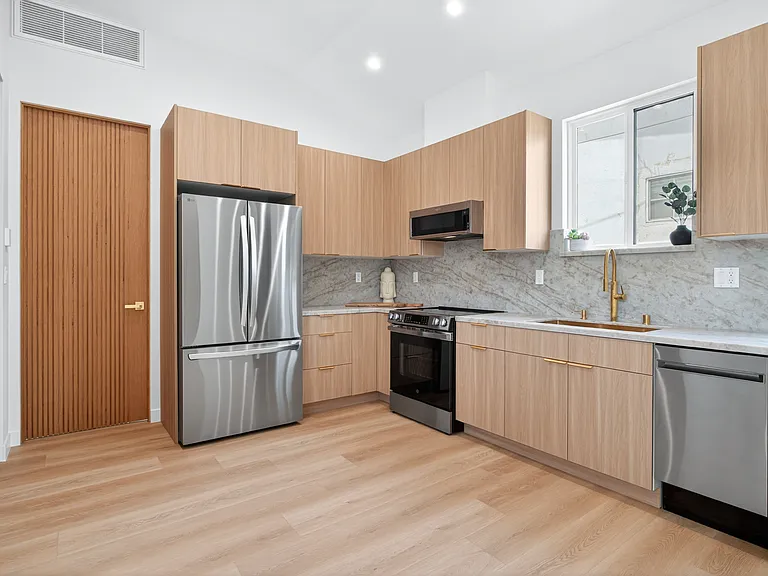 17501 Los Alimos St #10809 — Photo 23