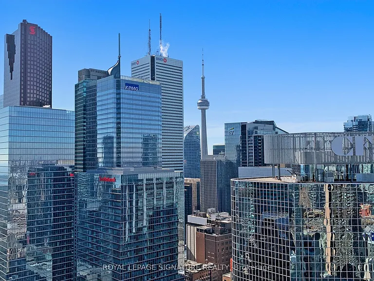 197 Yonge St #4409 — Photo 39