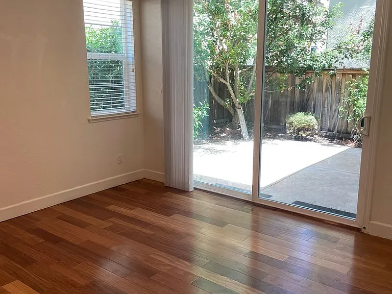931 Willow Bridge Dr — Photo 10