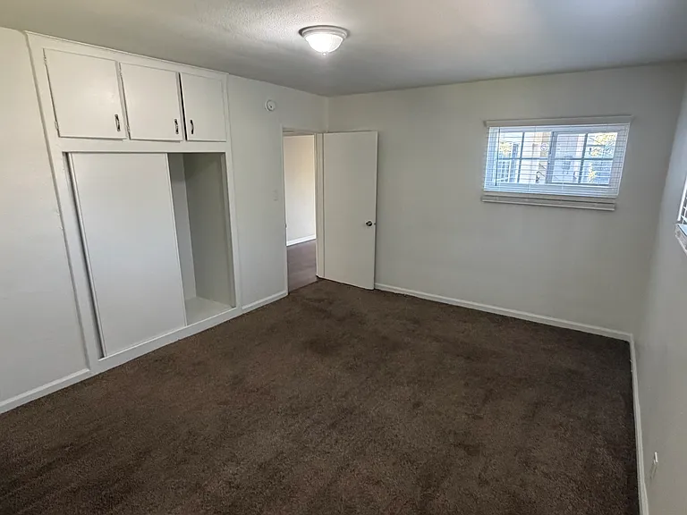 2616 Crestmoore Pl #2616 — Photo 9