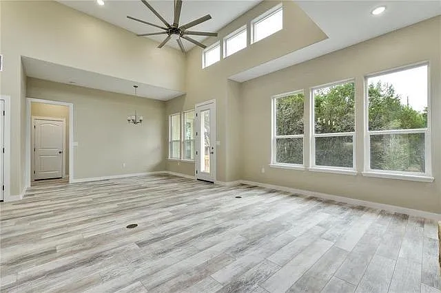 20401 Rockpark Ln — Photo 3