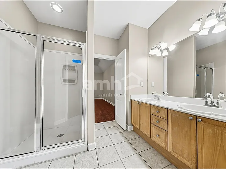 4528 Brighton Cir — Photo 12