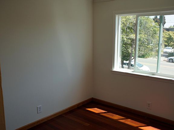 BR with large closet