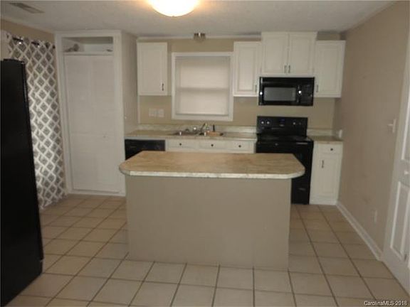 5th image of 717 Sherrill Ave