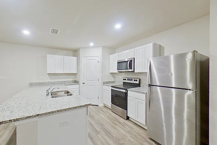 21617 Yosemite Blvd — Photo 8