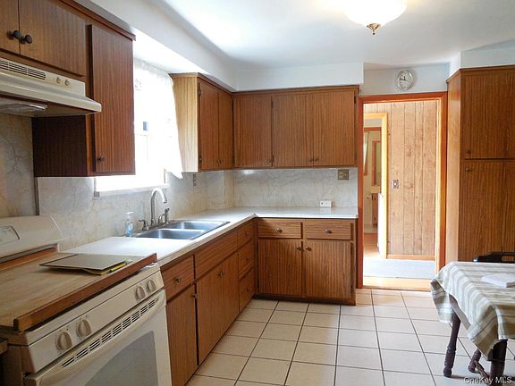2nd image of 47 Ministers Flats Road