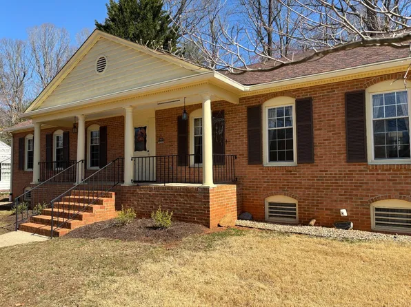 2020 Burnt Bridge Rd, Lynchburg, VA 24503