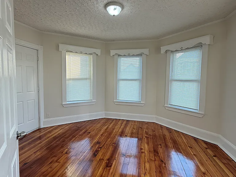 106 Ashley Blvd #3 — Photo 8
