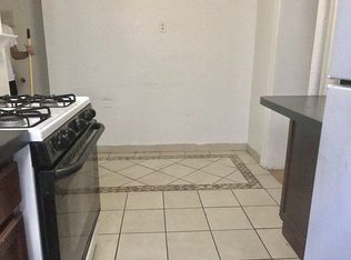 3184 43rd St APT 11, Astoria, NY 11103