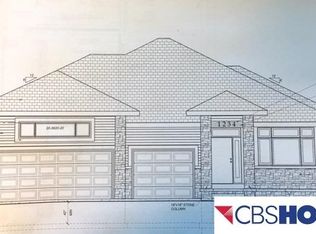 9949 Olive St, La Vista, NE 68128