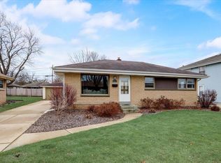 10419 W Rohr Ave, Milwaukee, WI 53225