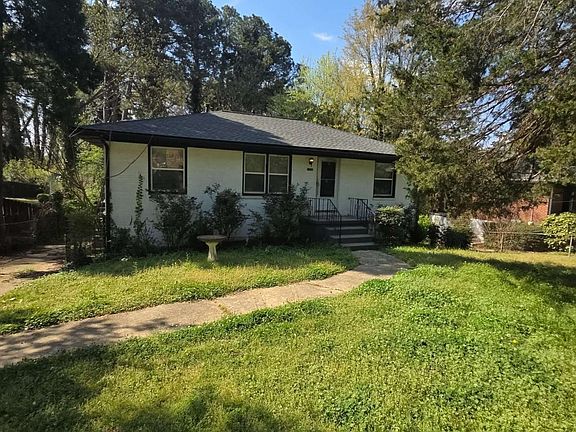 3rd image of 1755 McKenzie Dr